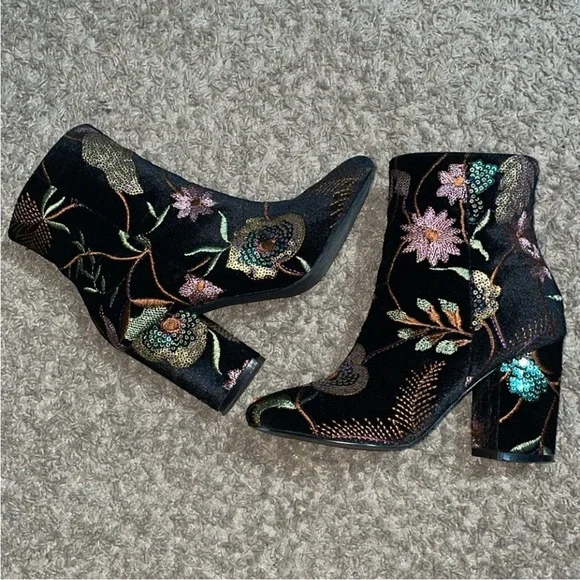 Anthropologie Steven by Steve Madden Lissa Bootie black velvet floral embroider - Picture 13 of 13